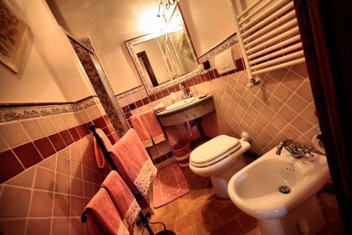 Palazzo Orsini Bed & Breakfast Бомарцо Стая снимка